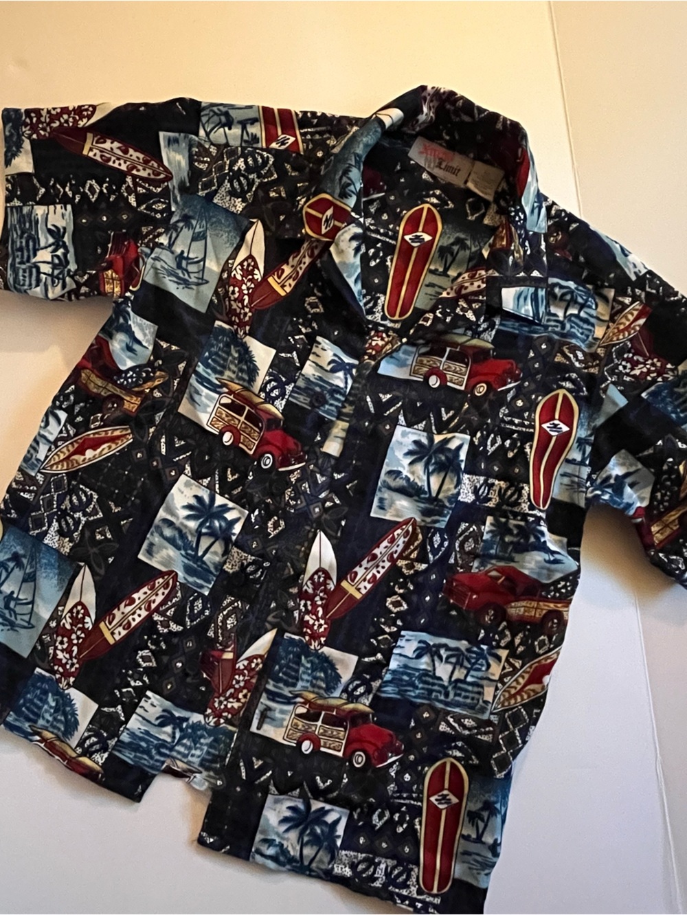 Extreme Limits - Hawaiian Style Shirt - Boys Size 6/7 - EUC - Picture 3 of 5